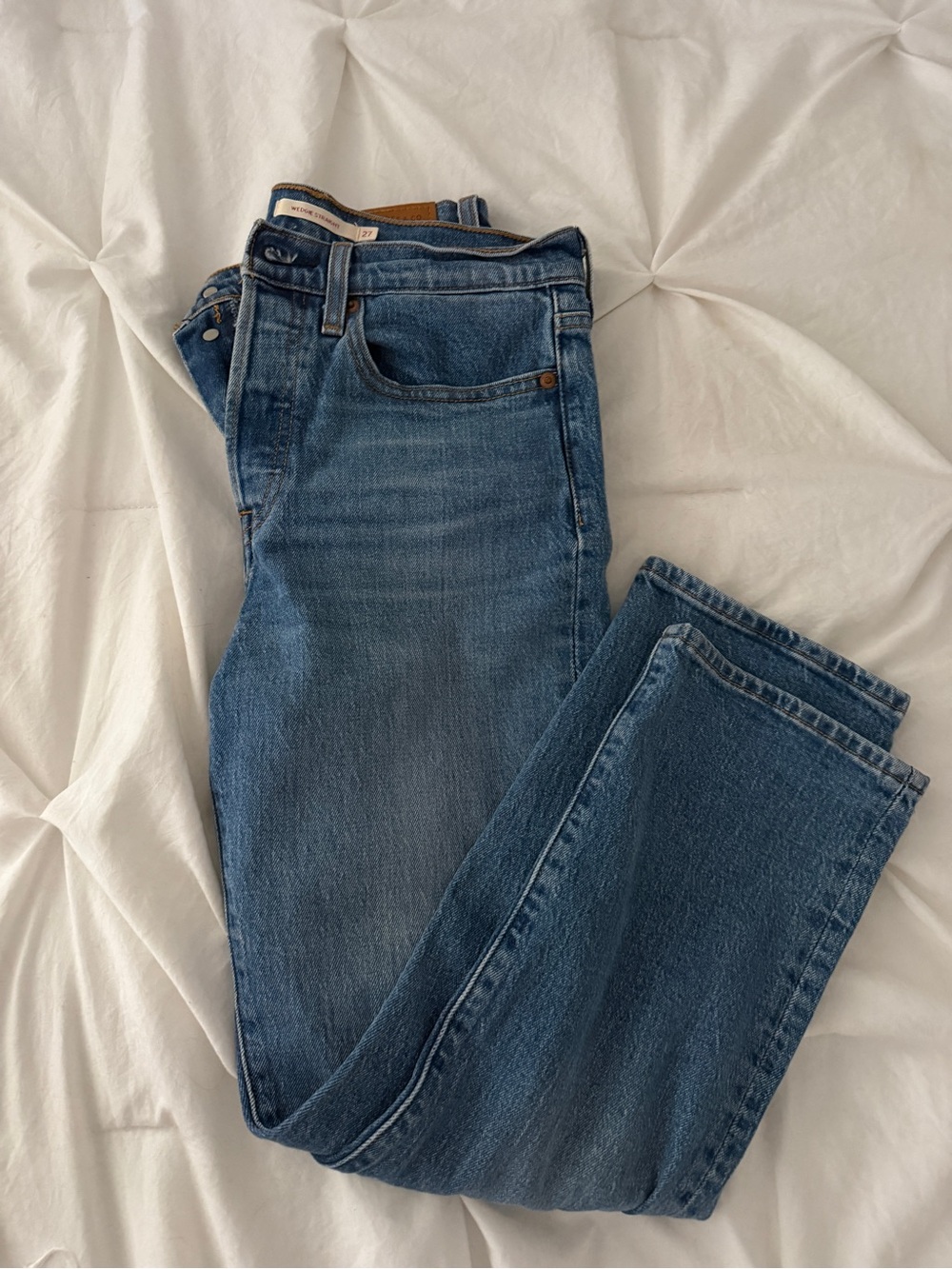 Levi wedgie straight jeans